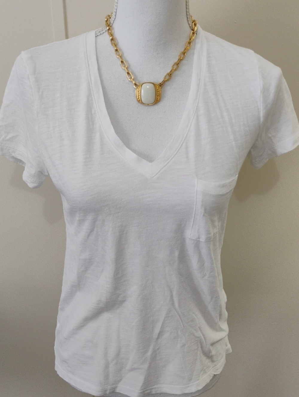 Madewell Women's White V-Neck Pocket Tee
